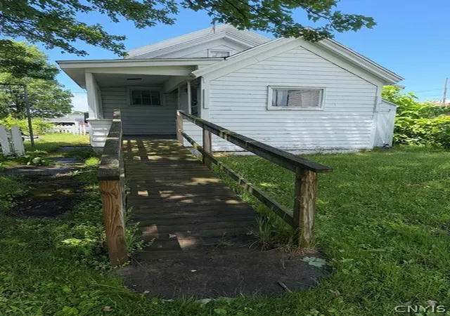 Photo 3 of Sale Pending at 418 Roberts St, Rome, NY 13440 | MLS# S1693991 | Listing updated on 2026-07-27