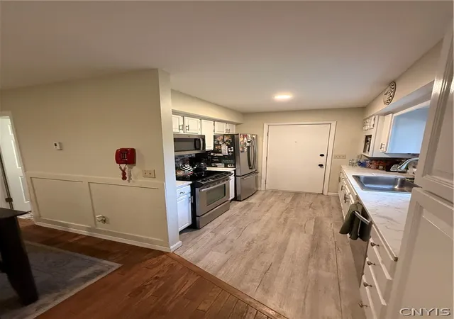 Photo 3 of Sale Pending at 4 Amherst Ave, Auburn, NY 13021 | MLS# S1693993 | Listing updated on 2026-07-17