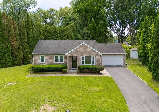 1st image of 10 Mascot Dr, Rochester, NY 14626 | MLS# R1689992