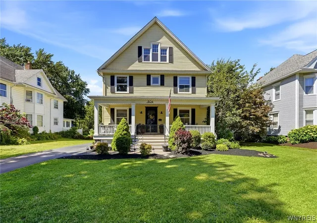 Homes for sale in Ridgeway, NY | 804 W Center St, Ridgeway, NY 14103 | MLS# B1693031
