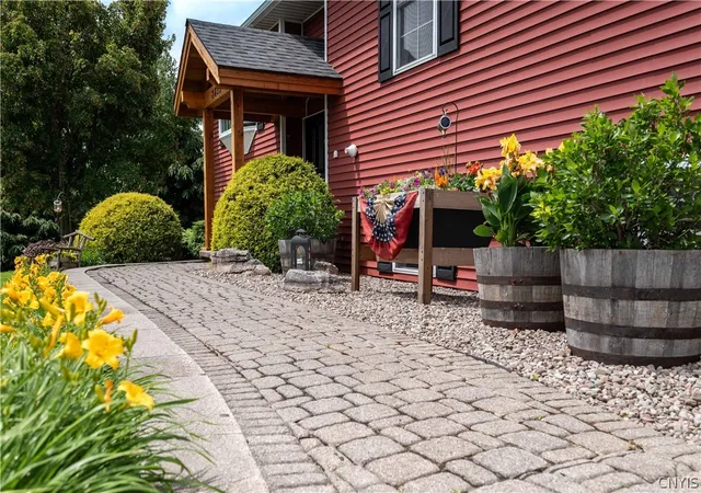 Photo 4 of Single family home for sale at 2635 Skyline Dr, Deansboro, NY 13328 | MLS# S1692468 | Listing updated on 2026-07-24
