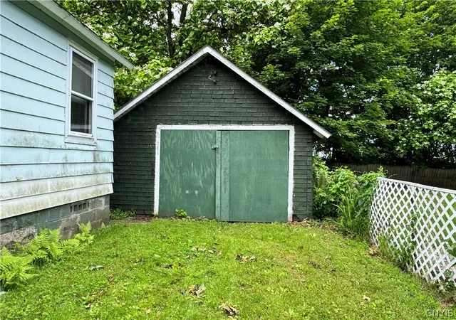Homes for sale in Fulton, NY | 370 Broadwell Ave, Fulton, NY 13069 | MLS# S1690258
