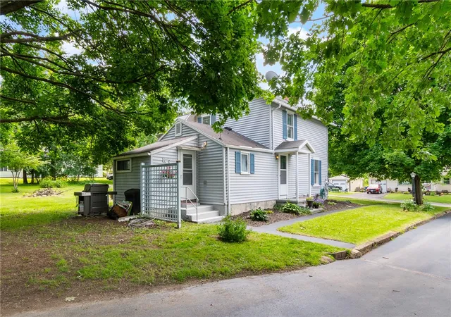 Homes for sale in East Bloomfield, NY | 16 Michigan St, East Bloomfield, NY 14469 | MLS# R1693844