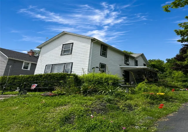 Homes for sale in Geneva City, NY | 41 Humbert St, Geneva City, NY 14456 | MLS# R1693885