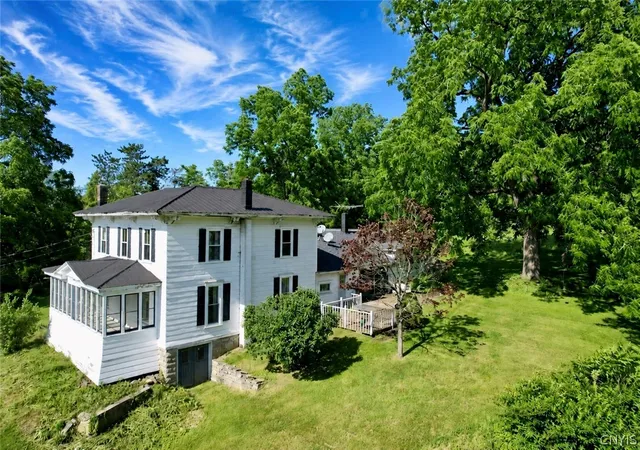 Photo 2 of Single family home for sale at 2582 Pompey Holw Rd, Cazenovia, NY 13035 | MLS# S1693256 | Listing updated on 2026-07-26