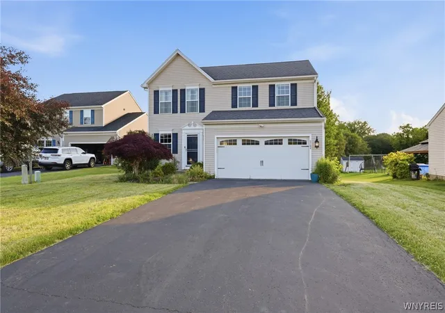 2nd image of 5784 Willow Creek Ln, Cambria, NY 14132 | MLS# B1692439