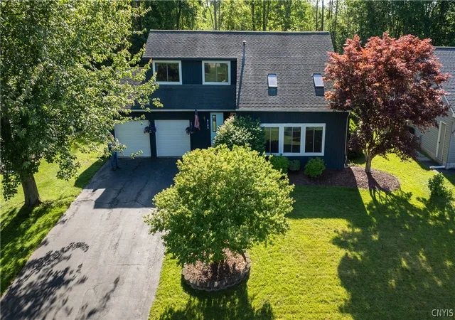4th image of 6102 Owlwood Dr, Cicero, NY 13039 | MLS# S1693322