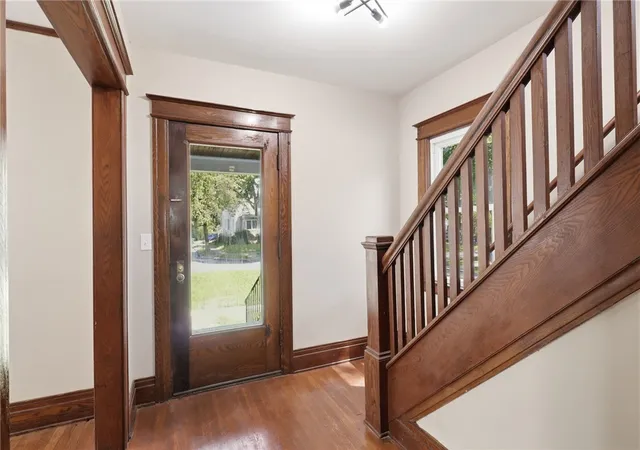 Photo 4 of Single family home for sale at 133 Parkside Ave, Rochester, NY 14609 | MLS# R1694035 | Listing updated on 2026-07-22
