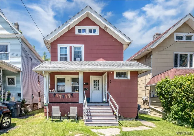 Homes for sale in Lackawanna, NY | 47 Maple St, Lackawanna, NY 14218 | MLS# B1693829