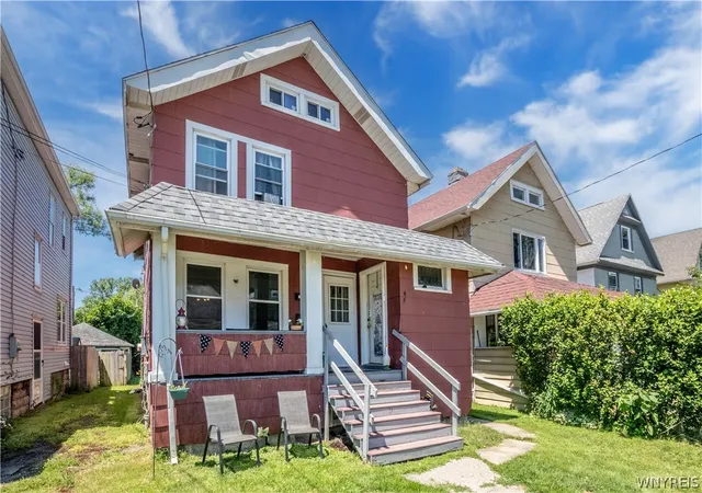 Homes for sale in Lackawanna, NY | 47 Maple St, Lackawanna, NY 14218 | MLS# B1693829