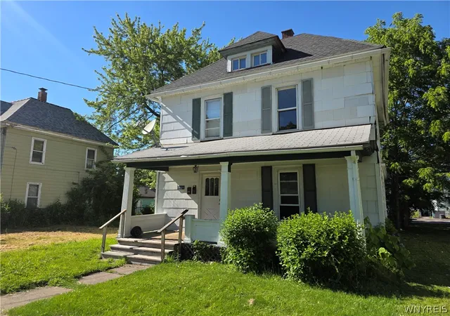 Homes for sale in Niagara Falls, NY | 2430 Cudaback Ave, Niagara Falls, NY 14303 | MLS# B1693847
