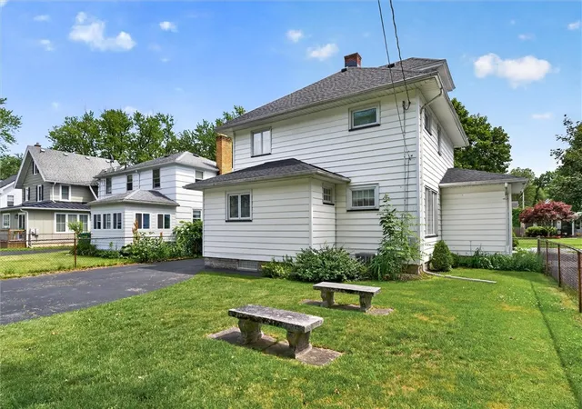 4th image of 162 Belcoda Dr, Irondequoit, NY 14617 | MLS# R1693778
