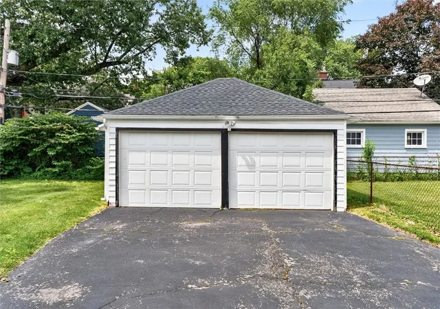 5th image of 162 Belcoda Dr, Irondequoit, NY 14617 | MLS# R1693778