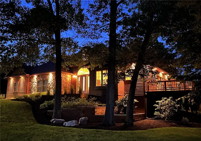 Photo 4 of Sale Pending at 5565 Vardon Dr, Canandaigua, NY 14424 | MLS# R1693581 | Listing updated on 2026-07-31