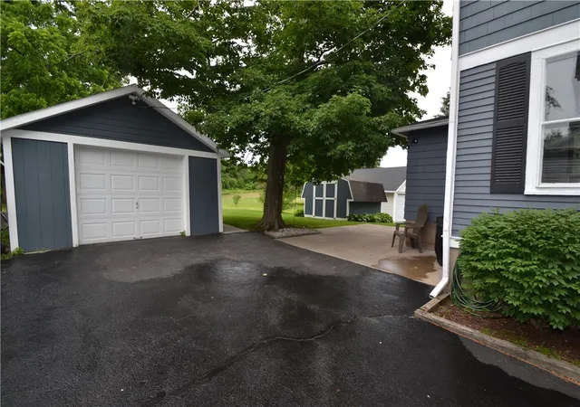 Homes for sale in Palmyra, NY | 1723 Division St, Palmyra, NY 14522 | MLS# R1694021