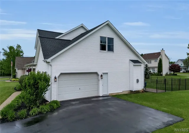 5th image of 8892 Michael Douglas Dr, Clarence Center, NY 14032 | MLS# B1693738