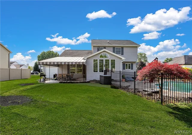 5th image of 7134 Marigold Dr, Wheatfield, NY 14120 | MLS# B1693453