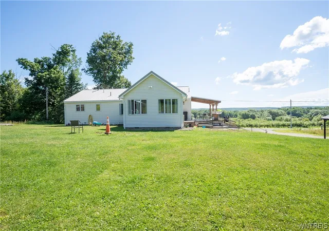 Photo 5 of Sale Pending at 9943 Cottage Nashville Rd, South Dayton, NY 14138 | MLS# B1693580 | Listing updated on 2026-07-31