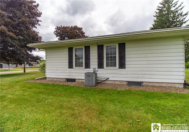 4th image of 10 Durand St, Carroll, NY 14738 | MLS# R1691398