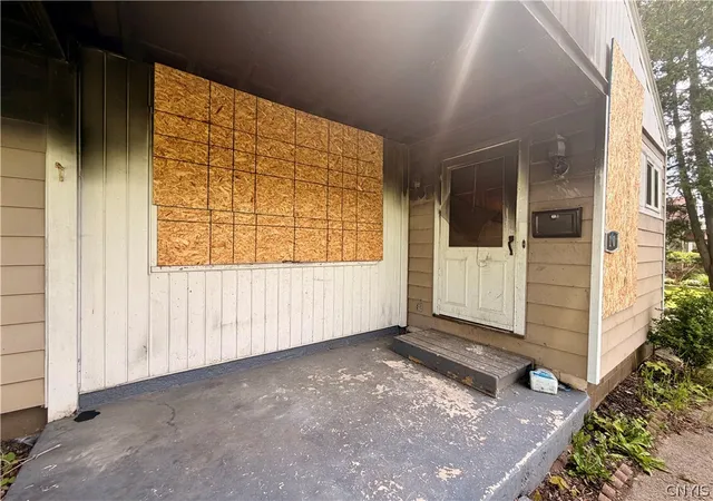 3rd image of 140 Campbell Rd, Salina, NY 13211 | MLS# S1693850