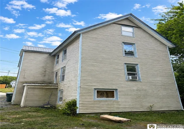 22nd image of 36 Kinney St, Jamestown, NY 14701 | MLS# R1694033