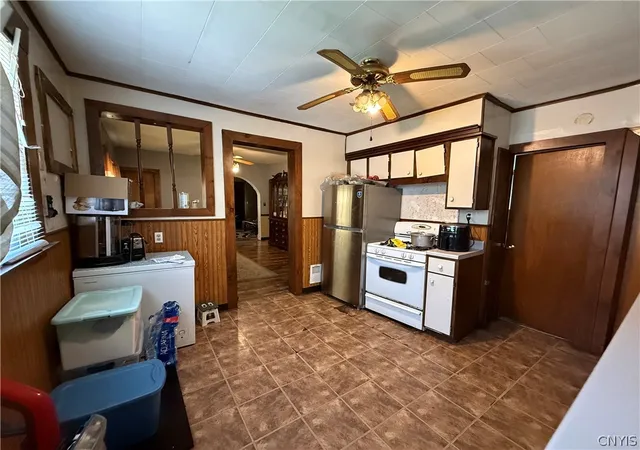 Photo 3 of Sale Pending at 1519 Butternut St, Syracuse, NY 13208 | MLS# S1693773 | Listing updated on 2026-07-22