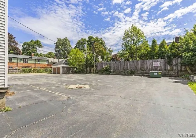 45th image of 343 Elmwood Ave, Buffalo, NY 14222 | MLS# B1692799