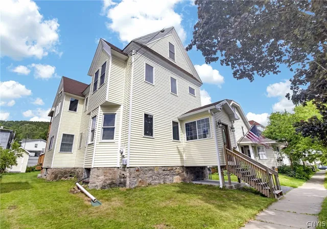 2nd image of 20 Petrie St, Little Falls, NY 13365 | MLS# S1692614