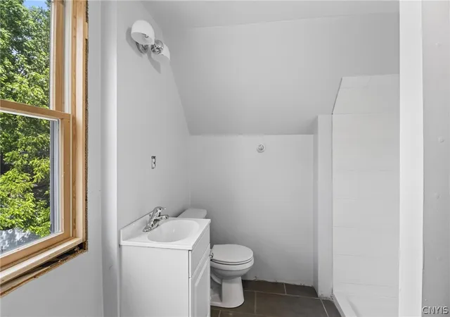 38th image of 20 Petrie St, Little Falls, NY 13365 | MLS# S1692614
