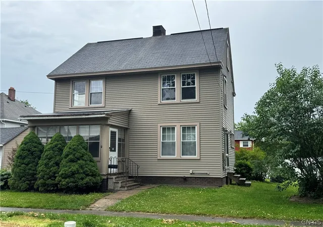 Photo 5 of Sale Pending at 1 Palmer Ave, Whitesboro, NY 13492 | MLS# S1693901 | Listing updated on 2026-07-15