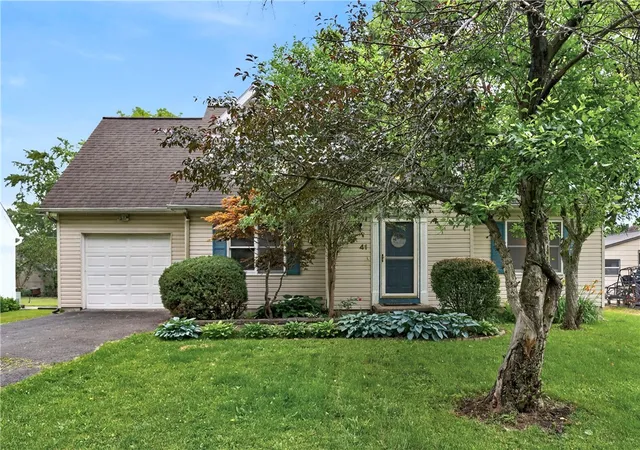 2nd image of 41 Honey Bunch Ln, Irondequoit, NY 14609 | MLS# R1694075