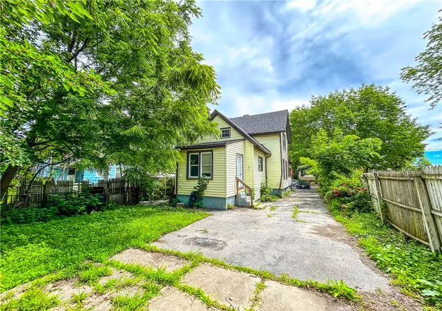 20th image of 93 York St, Rochester, NY 14611 | MLS# R1693963
