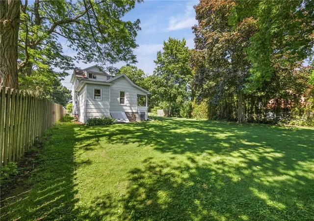 Homes for sale in Ontario, NY | 578 Ridge Rd, Ontario, NY 14519 | MLS# R1693870
