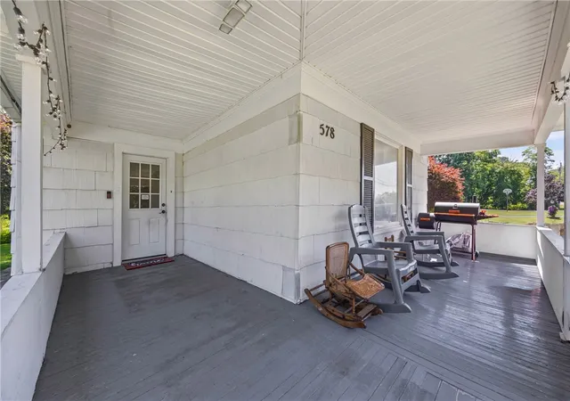 Homes for sale in Ontario, NY | 578 Ridge Rd, Ontario, NY 14519 | MLS# R1693870