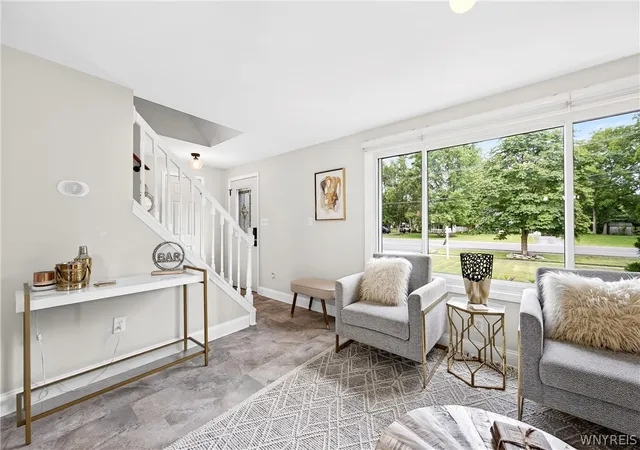 5th image of 1882 Hopkins Rd, Getzville, NY 14068 | MLS# B1694060