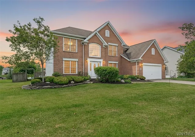 2nd image of 3870 Ontario Dr, Wheatfield, NY 14120 | MLS# B1690480