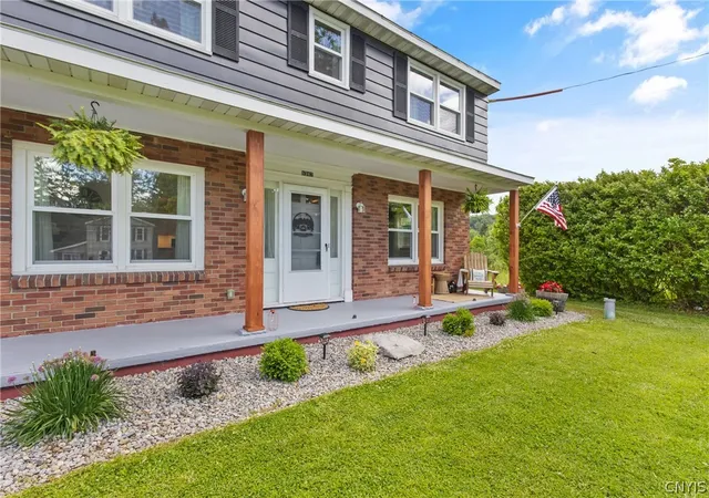 Photo 3 of Sale Pending at 8367 Cazenovia Rd, Manlius, NY 13104 | MLS# S1694055 | Listing updated on 2026-07-01
