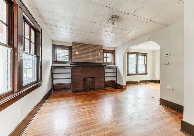 Photo 3 of Sale Pending at 140 Curlew St, Rochester, NY 14613 | MLS# R1693194 | Listing updated on 2026-07-27