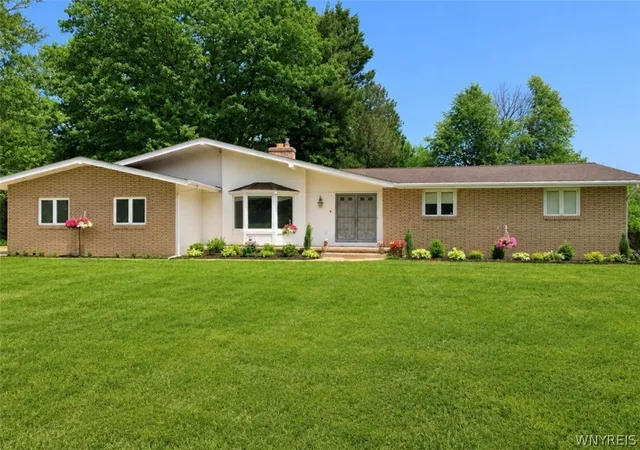 1st image of 8 Drake Ext Ave, Hanover, NY 14136 | MLS# B1693740
