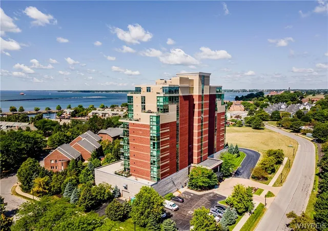 2nd image of 132 Lakefront Blvd #1003, Buffalo, NY 14202 | MLS# B1693775