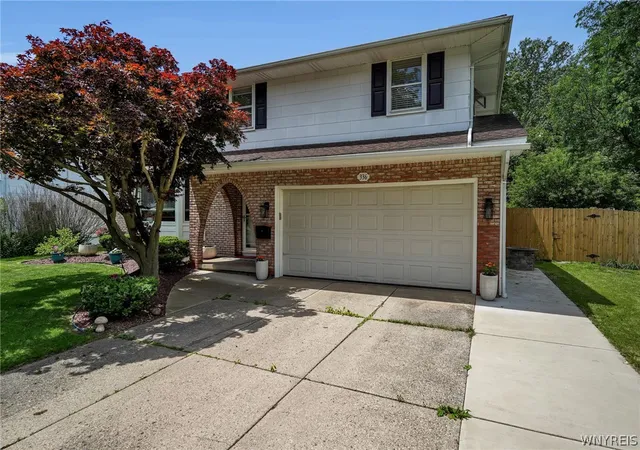 Homes for sale in Amherst, NY | 336 Seabrook Dr, Amherst, NY 14221 | MLS# B1694167