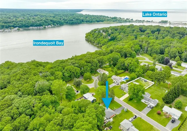4th image of 175 Longview Dr, Webster, NY 14580 | MLS# R1694112