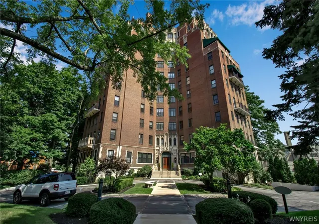 1st image of 800 W Ferry St #3B, Buffalo, NY 14222 | MLS# B1693362
