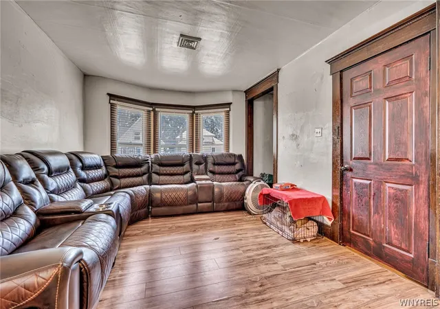 5th image of 28 Geary St, Buffalo, NY 14210 | MLS# B1694140