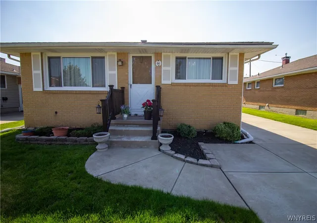 Photo 3 of Single family home for sale at 60 Joanne Ln, Buffalo, NY 14227 | MLS# B1694237 | Listing updated on 2026-07-22