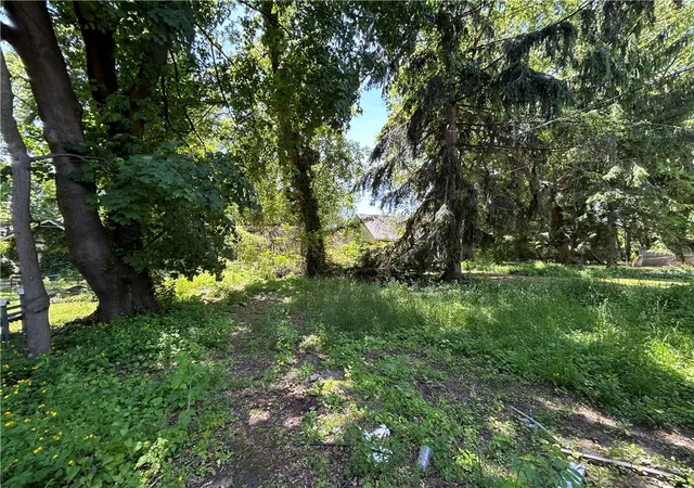 Photo 3 of Single family home for sale at 411 Cottage St, Rochester, NY 14611 | MLS# R1694157 | Listing updated on 2026-07-09