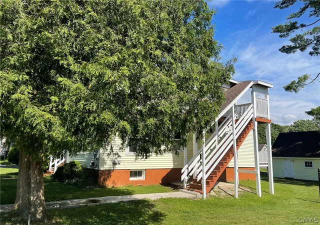Photo 2 of Sale Pending at 401 Stone St, Oneida, NY 13421 | MLS# S1693876 | Listing updated on 2026-07-24