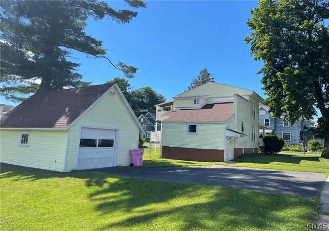 Listing Photo 4 - Condo for sale in building located at 401 Stone St, Oneida, NY 13421