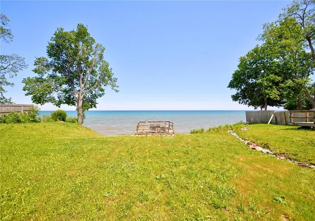 Homes for sale in Williamson, NY | 3189 Lake Rd, Williamson, NY 14589 | MLS# R1693237