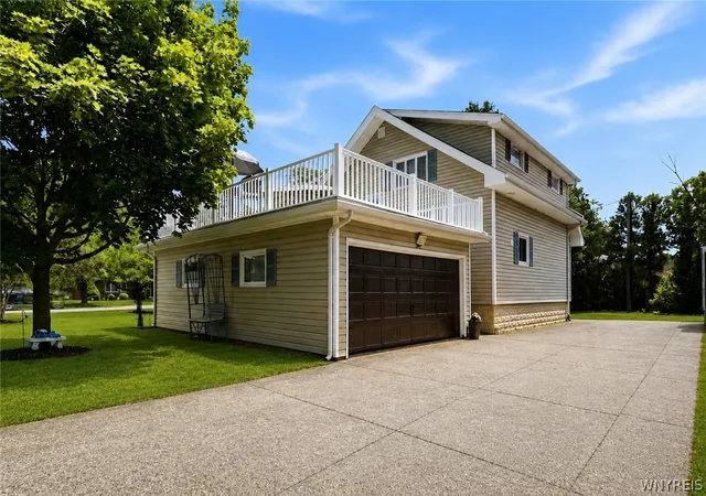 Homes for sale in North Tonawanda, NY | 1422 Payne Ave, North Tonawanda, NY 14120 | MLS# B1693468